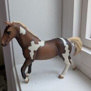 Schleich Paint Pinto Horse Mare